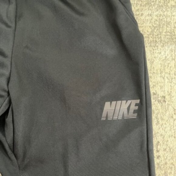 🧡3/15 Nike Dri-Fit Black Athletic Sweatpants Drawstring Youth M - Picture 2 of 9